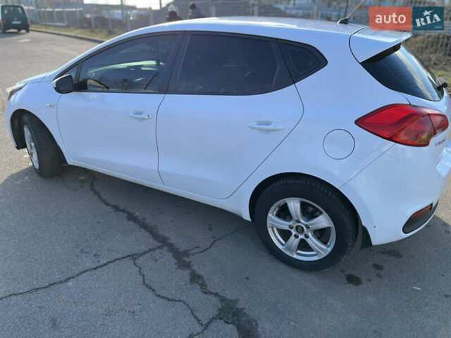 Белый Киа Сид, объемом двигателя 1.4 л и пробегом 190 тыс. км за 7200 $, фото 11 на Automoto.ua