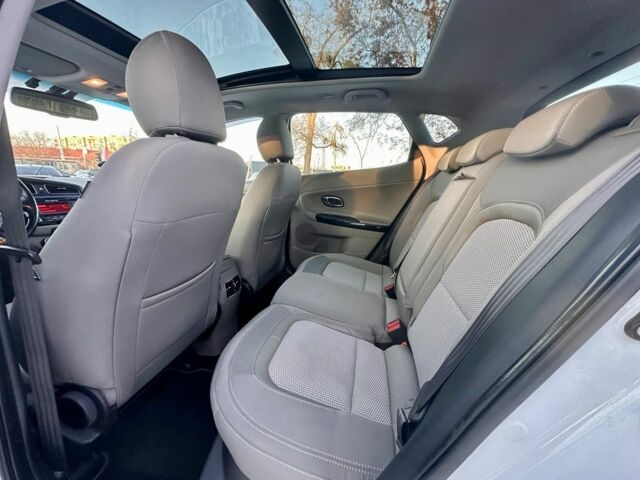 Білий Кіа Сід, об'ємом двигуна 1.6 л та пробігом 124 тис. км за 6900 $, фото 13 на Automoto.ua