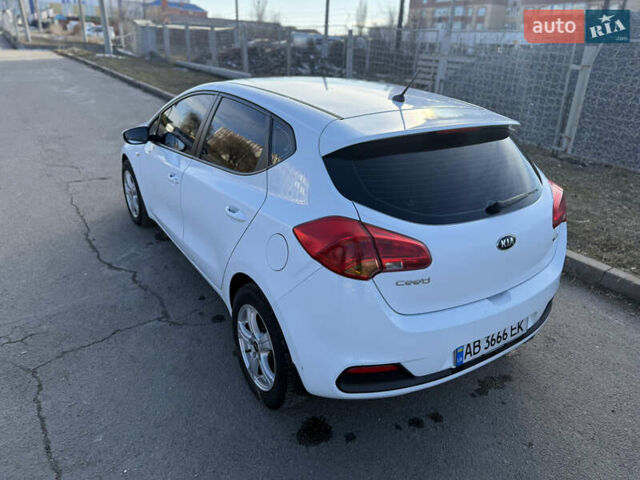 Белый Киа Сид, объемом двигателя 1.4 л и пробегом 190 тыс. км за 7200 $, фото 17 на Automoto.ua