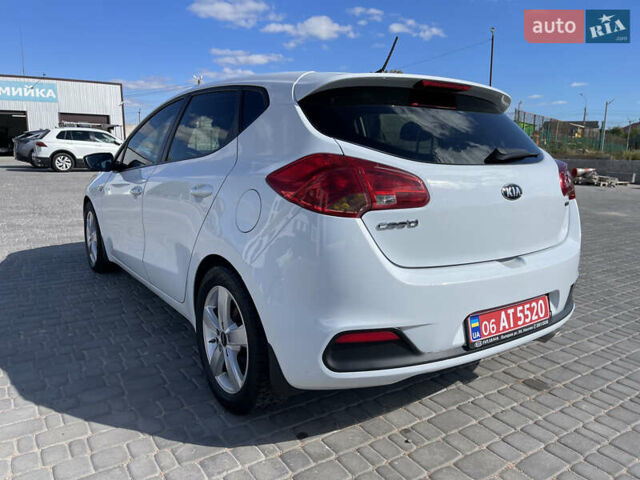 Белый Киа Сид, объемом двигателя 1.4 л и пробегом 166 тыс. км за 8700 $, фото 10 на Automoto.ua