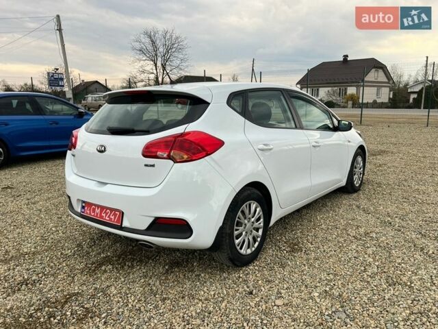 Белый Киа Сид, объемом двигателя 1.4 л и пробегом 182 тыс. км за 7800 $, фото 2 на Automoto.ua