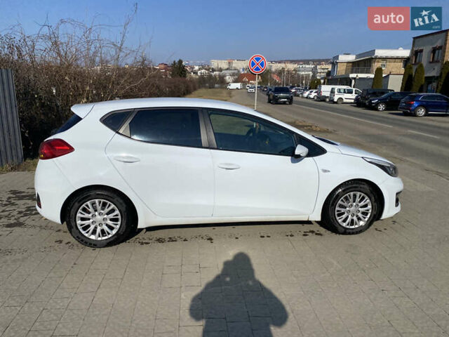 Белый Киа Сид, объемом двигателя 1.6 л и пробегом 242 тыс. км за 8300 $, фото 10 на Automoto.ua
