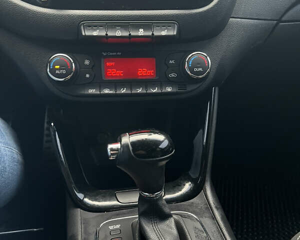 Белый Киа Сид, объемом двигателя 1.6 л и пробегом 66 тыс. км за 12500 $, фото 8 на Automoto.ua