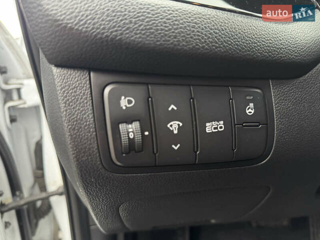 Білий Кіа Сід, об'ємом двигуна 1.6 л та пробігом 83 тис. км за 12300 $, фото 19 на Automoto.ua