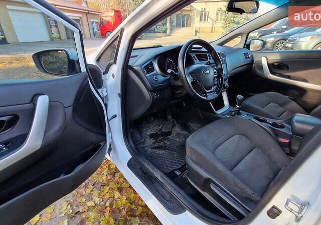 Белый Киа Сид, объемом двигателя 1.4 л и пробегом 168 тыс. км за 7999 $, фото 13 на Automoto.ua