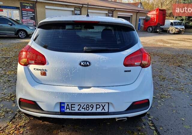 Белый Киа Сид, объемом двигателя 1.4 л и пробегом 168 тыс. км за 7999 $, фото 4 на Automoto.ua