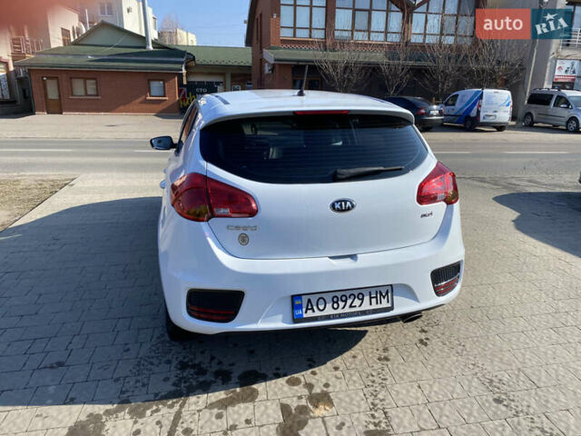 Белый Киа Сид, объемом двигателя 1.6 л и пробегом 242 тыс. км за 8300 $, фото 3 на Automoto.ua