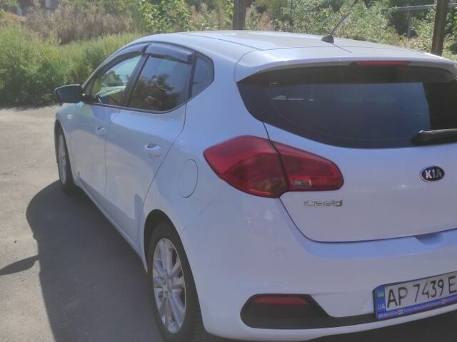 Белый Киа Сид, объемом двигателя 1.4 л и пробегом 229 тыс. км за 8700 $, фото 3 на Automoto.ua