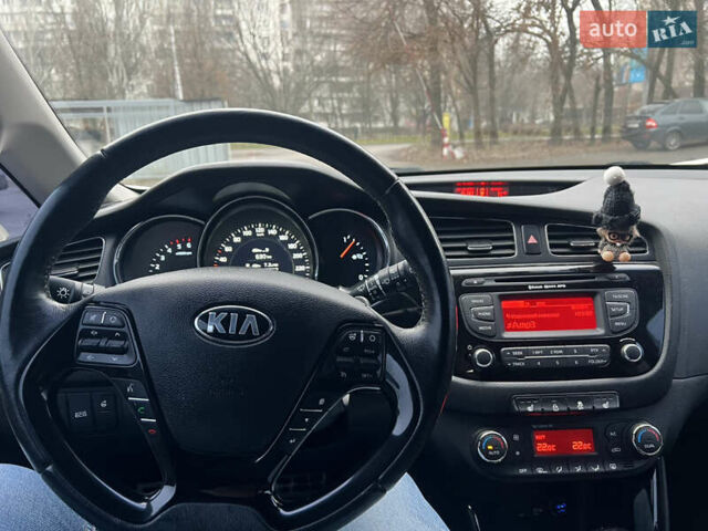 Белый Киа Сид, объемом двигателя 1.6 л и пробегом 66 тыс. км за 12500 $, фото 11 на Automoto.ua