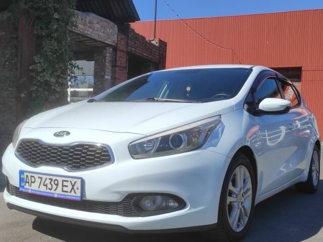 Белый Киа Сид, объемом двигателя 1.4 л и пробегом 229 тыс. км за 8700 $, фото 1 на Automoto.ua