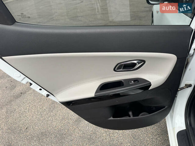 Білий Кіа Сід, об'ємом двигуна 1.6 л та пробігом 83 тис. км за 12300 $, фото 14 на Automoto.ua