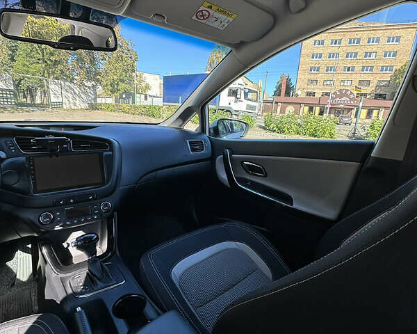 Белый Киа Сид, объемом двигателя 1.58 л и пробегом 107 тыс. км за 11500 $, фото 11 на Automoto.ua