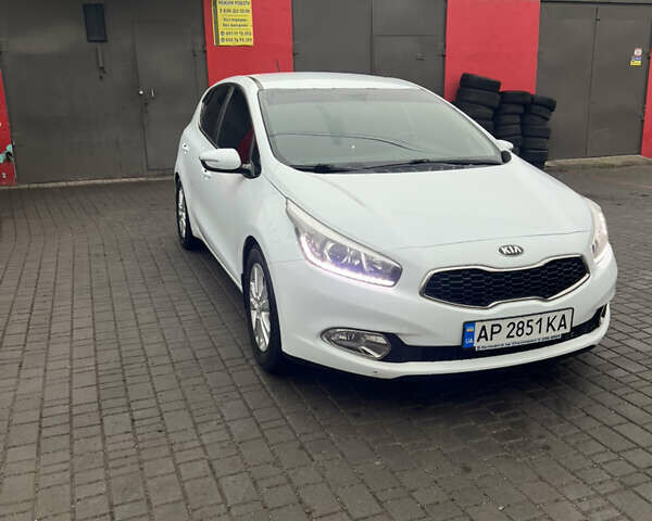 Белый Киа Сид, объемом двигателя 1.6 л и пробегом 66 тыс. км за 12500 $, фото 1 на Automoto.ua