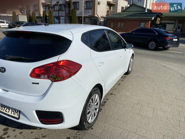 Белый Киа Сид, объемом двигателя 1.6 л и пробегом 242 тыс. км за 8300 $, фото 9 на Automoto.ua