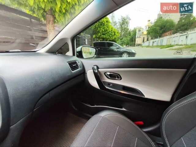 Белый Киа Сид, объемом двигателя 1.58 л и пробегом 149 тыс. км за 11900 $, фото 8 на Automoto.ua