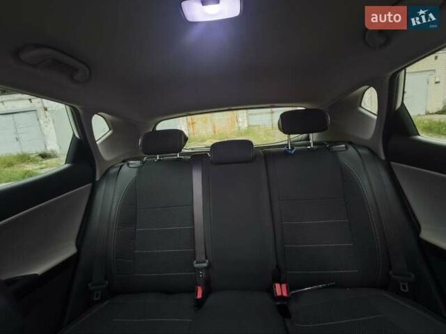 Белый Киа Сид, объемом двигателя 1.58 л и пробегом 149 тыс. км за 11900 $, фото 20 на Automoto.ua