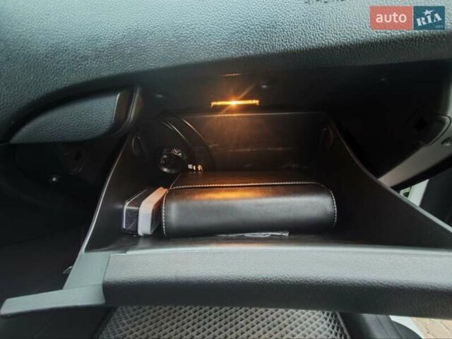 Белый Киа Сид, объемом двигателя 1.58 л и пробегом 149 тыс. км за 11900 $, фото 16 на Automoto.ua