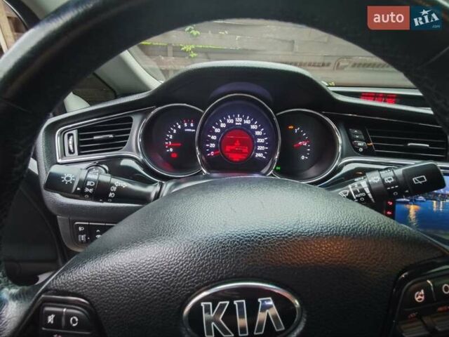 Белый Киа Сид, объемом двигателя 1.58 л и пробегом 149 тыс. км за 11900 $, фото 10 на Automoto.ua