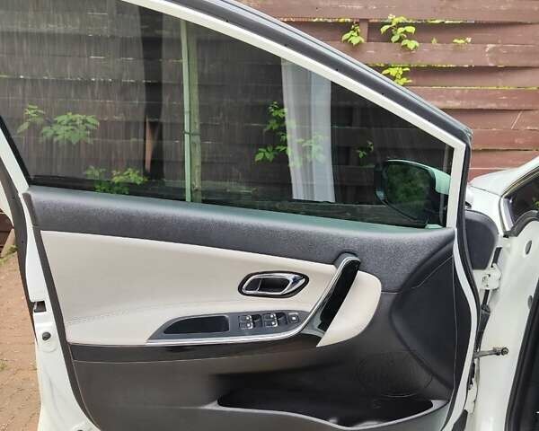 Белый Киа Сид, объемом двигателя 1.58 л и пробегом 149 тыс. км за 11900 $, фото 6 на Automoto.ua