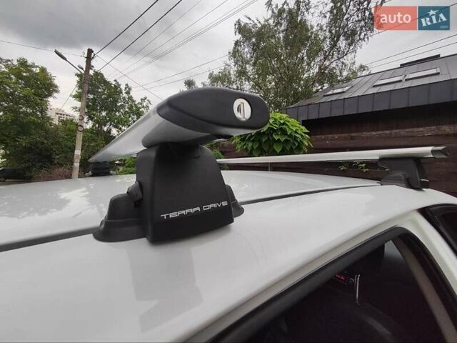 Белый Киа Сид, объемом двигателя 1.58 л и пробегом 149 тыс. км за 11900 $, фото 27 на Automoto.ua