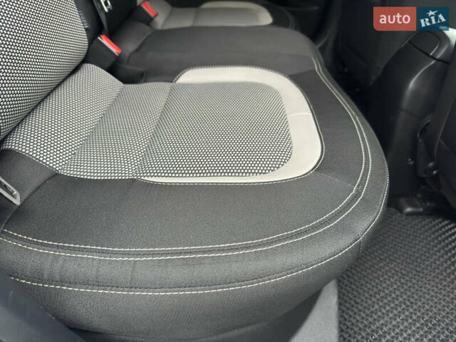 Білий Кіа Сід, об'ємом двигуна 1.59 л та пробігом 147 тис. км за 13300 $, фото 28 на Automoto.ua