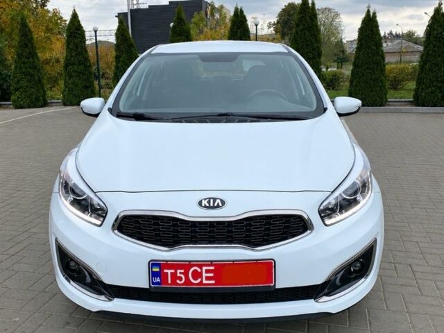 Білий Кіа Сід, об'ємом двигуна 1.6 л та пробігом 150 тис. км за 6205 $, фото 4 на Automoto.ua