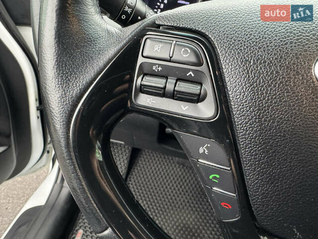 Білий Кіа Сід, об'ємом двигуна 1.59 л та пробігом 147 тис. км за 13300 $, фото 43 на Automoto.ua