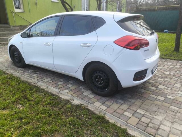Белый Киа Сид, объемом двигателя 1.6 л и пробегом 215 тыс. км за 9700 $, фото 5 на Automoto.ua