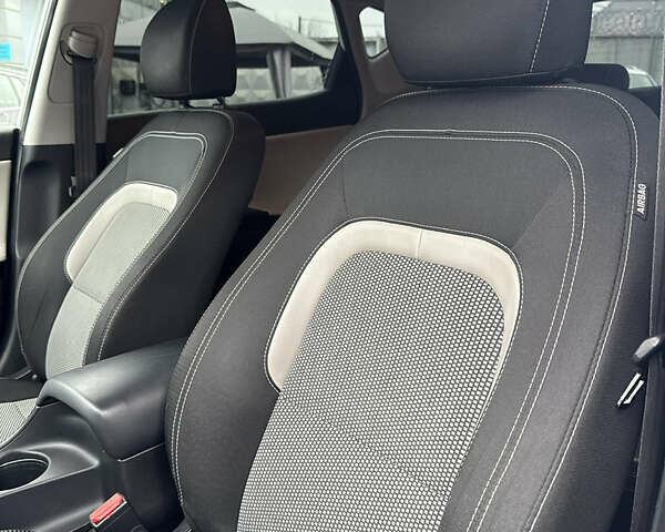 Білий Кіа Сід, об'ємом двигуна 1.59 л та пробігом 147 тис. км за 13300 $, фото 22 на Automoto.ua