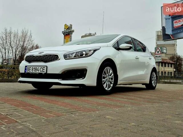 Белый Киа Сид, объемом двигателя 1.6 л и пробегом 100 тыс. км за 14450 $, фото 9 на Automoto.ua