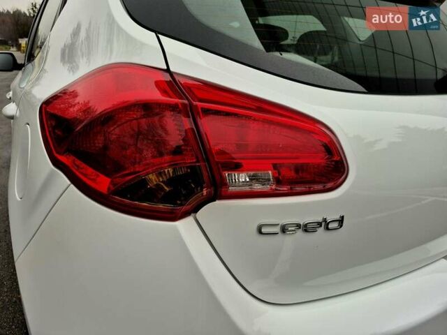 Білий Кіа Сід, об'ємом двигуна 1.6 л та пробігом 100 тис. км за 13999 $, фото 18 на Automoto.ua