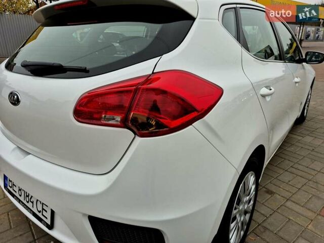 Белый Киа Сид, объемом двигателя 1.6 л и пробегом 100 тыс. км за 14450 $, фото 20 на Automoto.ua