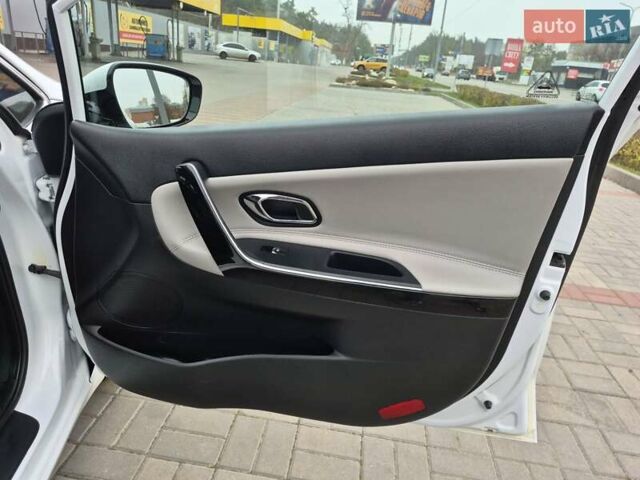 Білий Кіа Сід, об'ємом двигуна 1.6 л та пробігом 100 тис. км за 13999 $, фото 45 на Automoto.ua