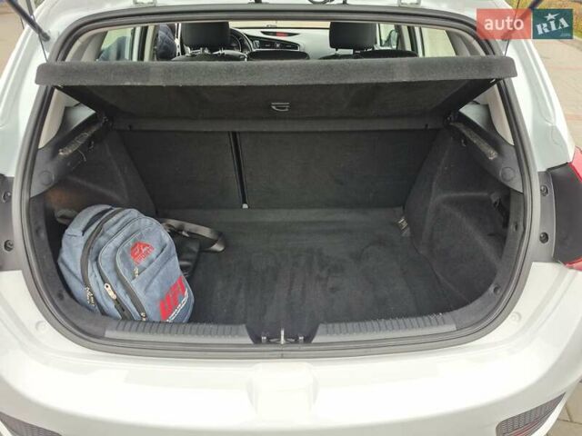 Білий Кіа Сід, об'ємом двигуна 1.6 л та пробігом 100 тис. км за 13999 $, фото 56 на Automoto.ua