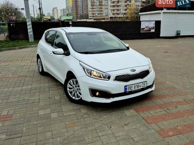 Белый Киа Сид, объемом двигателя 1.6 л и пробегом 100 тыс. км за 14450 $, фото 88 на Automoto.ua
