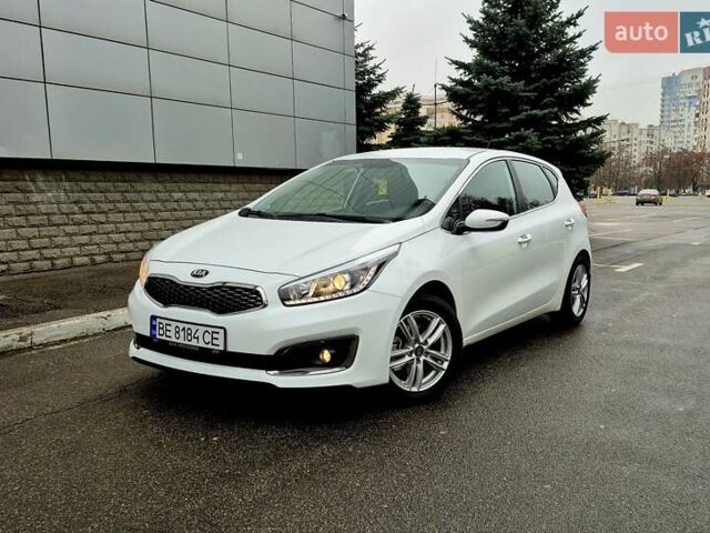 Білий Кіа Сід, об'ємом двигуна 1.6 л та пробігом 100 тис. км за 13999 $, фото 66 на Automoto.ua