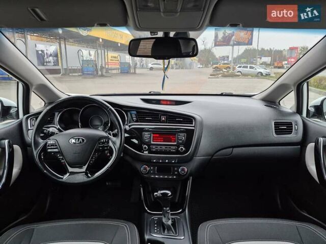 Білий Кіа Сід, об'ємом двигуна 1.6 л та пробігом 100 тис. км за 13999 $, фото 52 на Automoto.ua
