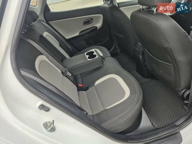 Белый Киа Сид, объемом двигателя 1.6 л и пробегом 100 тыс. км за 14450 $, фото 56 на Automoto.ua