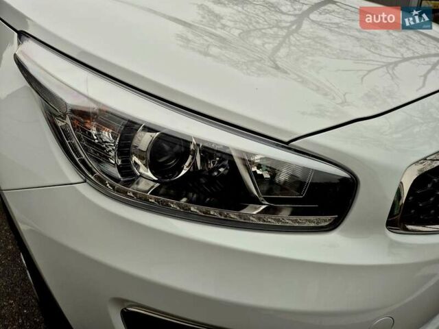 Білий Кіа Сід, об'ємом двигуна 1.6 л та пробігом 100 тис. км за 13999 $, фото 24 на Automoto.ua