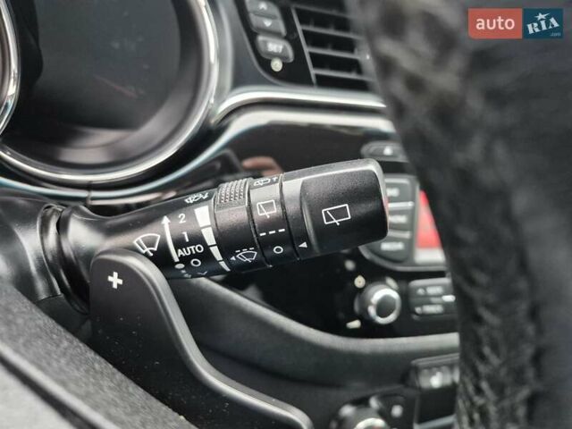 Білий Кіа Сід, об'ємом двигуна 1.6 л та пробігом 100 тис. км за 13999 $, фото 37 на Automoto.ua