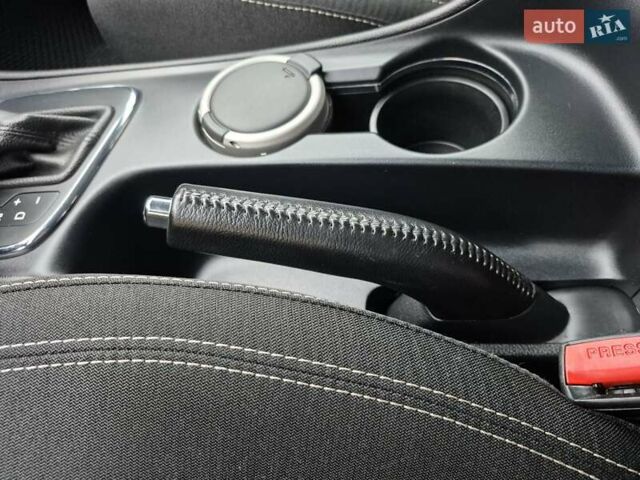Білий Кіа Сід, об'ємом двигуна 1.6 л та пробігом 100 тис. км за 13999 $, фото 31 на Automoto.ua
