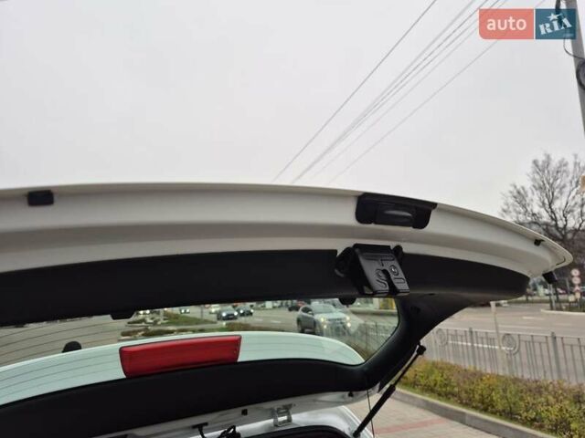 Білий Кіа Сід, об'ємом двигуна 1.6 л та пробігом 100 тис. км за 13999 $, фото 58 на Automoto.ua