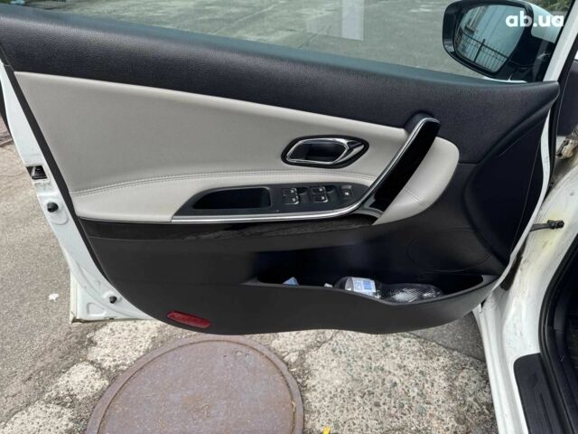 Білий Кіа Сід, об'ємом двигуна 1.6 л та пробігом 178 тис. км за 12290 $, фото 8 на Automoto.ua