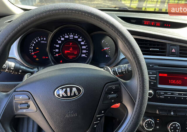 Кіа Сід 2018 у Запоріжжя на Automoto.ua Білий Кіа Сід, об'ємом двигуна 1.59 л та пробігом 56 тис. км за 15000 $, фото 14 на Automoto.ua