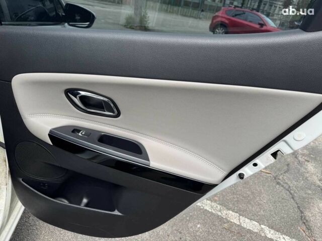 Білий Кіа Сід, об'ємом двигуна 1.6 л та пробігом 178 тис. км за 12290 $, фото 15 на Automoto.ua