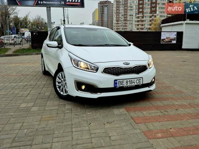 Белый Киа Сид, объемом двигателя 1.6 л и пробегом 100 тыс. км за 14450 $, фото 85 на Automoto.ua