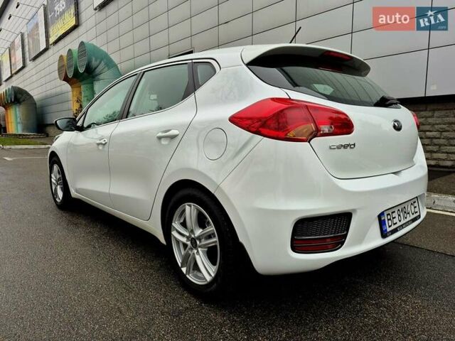 Білий Кіа Сід, об'ємом двигуна 1.6 л та пробігом 100 тис. км за 13999 $, фото 21 на Automoto.ua