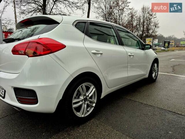 Білий Кіа Сід, об'ємом двигуна 1.6 л та пробігом 100 тис. км за 13999 $, фото 22 на Automoto.ua