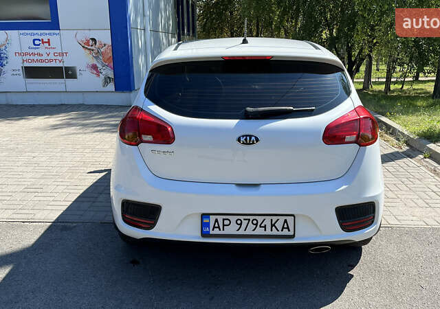 Кіа Сід 2018 у Запоріжжя на Automoto.ua Білий Кіа Сід, об'ємом двигуна 1.59 л та пробігом 56 тис. км за 15000 $, фото 3 на Automoto.ua