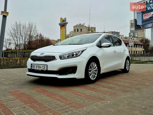Белый Киа Сид, объемом двигателя 1.6 л и пробегом 100 тыс. км за 14450 $, фото 6 на Automoto.ua